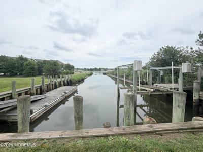 68 Gooseneck Point Road