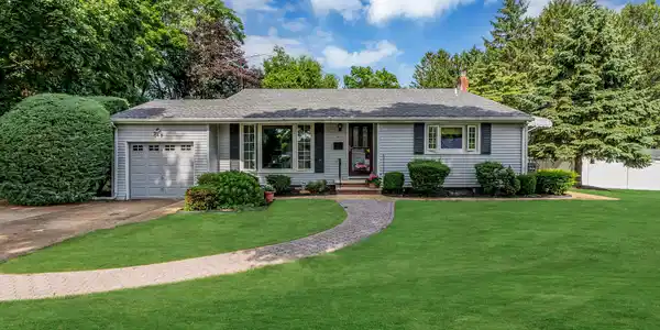 51 Harvey Avenue