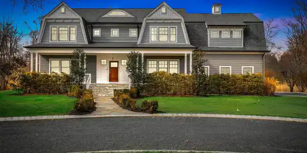 6 Pond Road