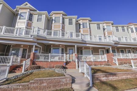 31 Pavilion Avenue