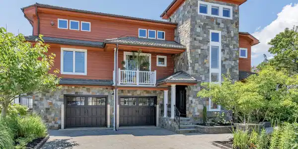 33 Rochester Drive