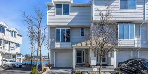 165 Riddle Avenue Unit 8