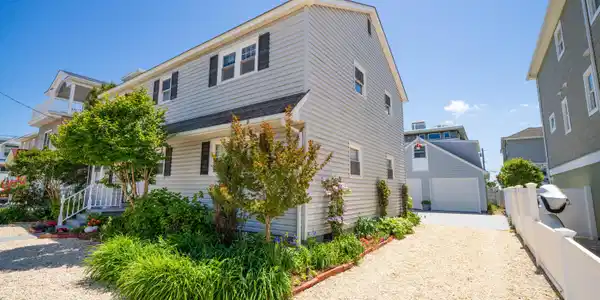 116 W Harmony Avenue