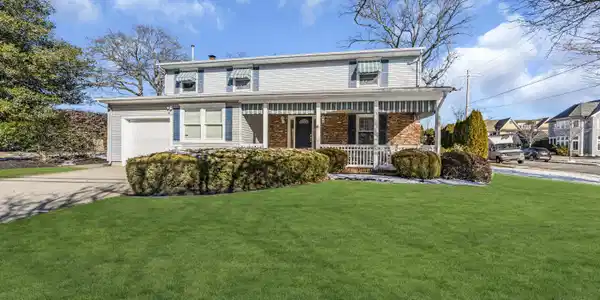200 Salem Avenue