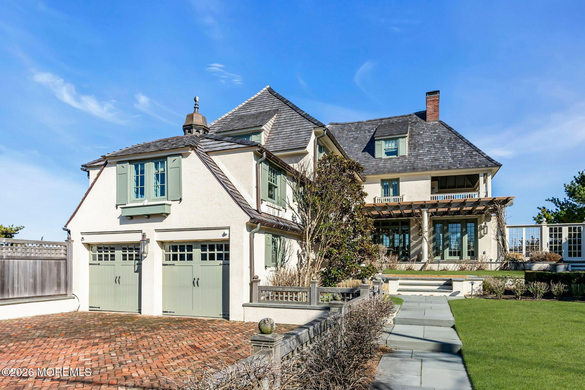 Image 2: 2-web-or-mls-DSC00438-1b - Copy (2) - Co