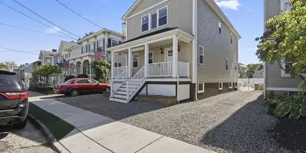 Image 3: 2-web-or-mls-DSC08814