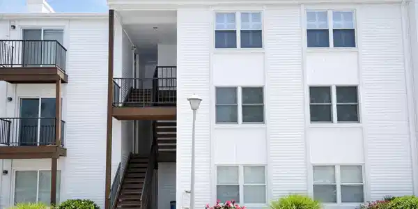 1606 Main Street Unit B3