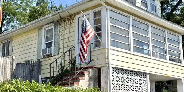 195 2nd Street