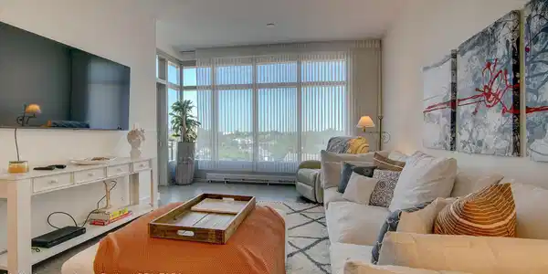 15 Morris Avenue Unit 424