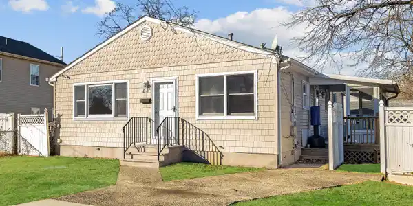 83 Lincoln Court