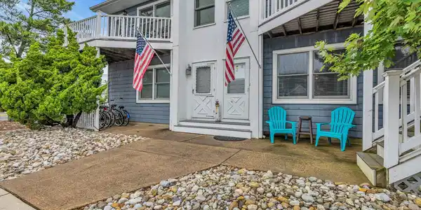 10 SE Central Avenue Unit 2