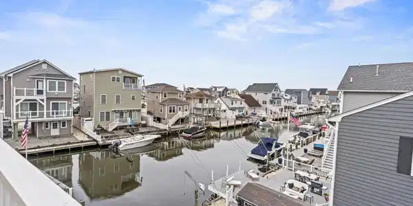 Image 4: 1707 Bay Blvd (36)