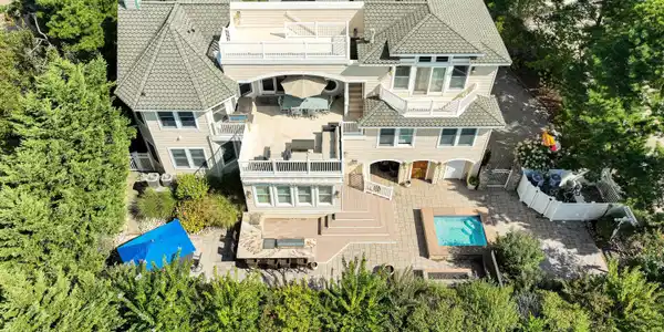 420 Nelson Avenue