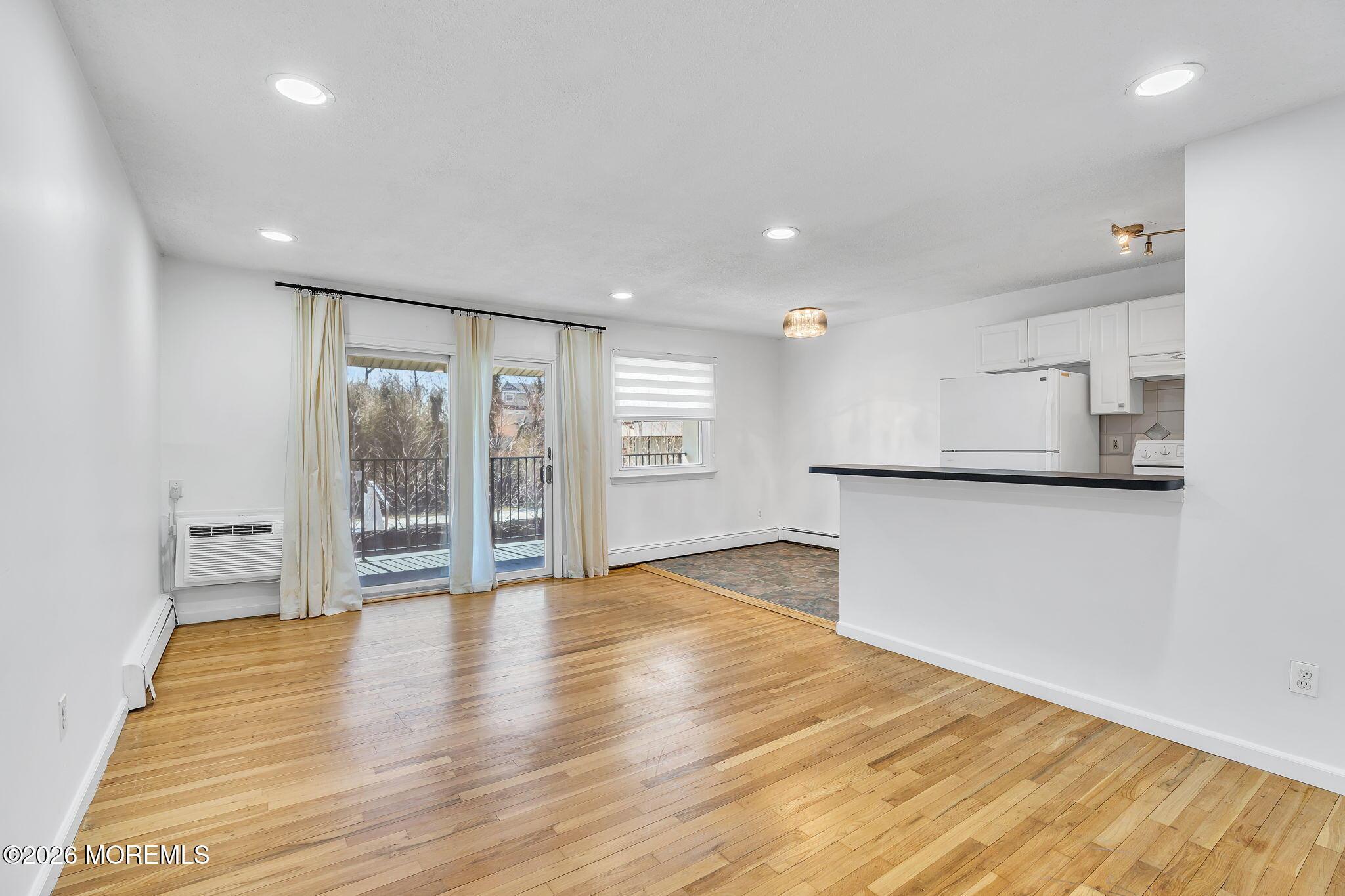 Image 2: 5-web-or-mls-DSC06967