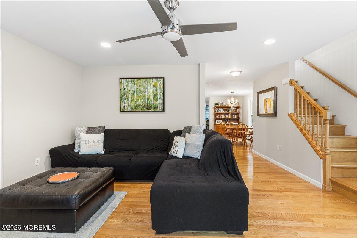 Image 4: 05-Family Room