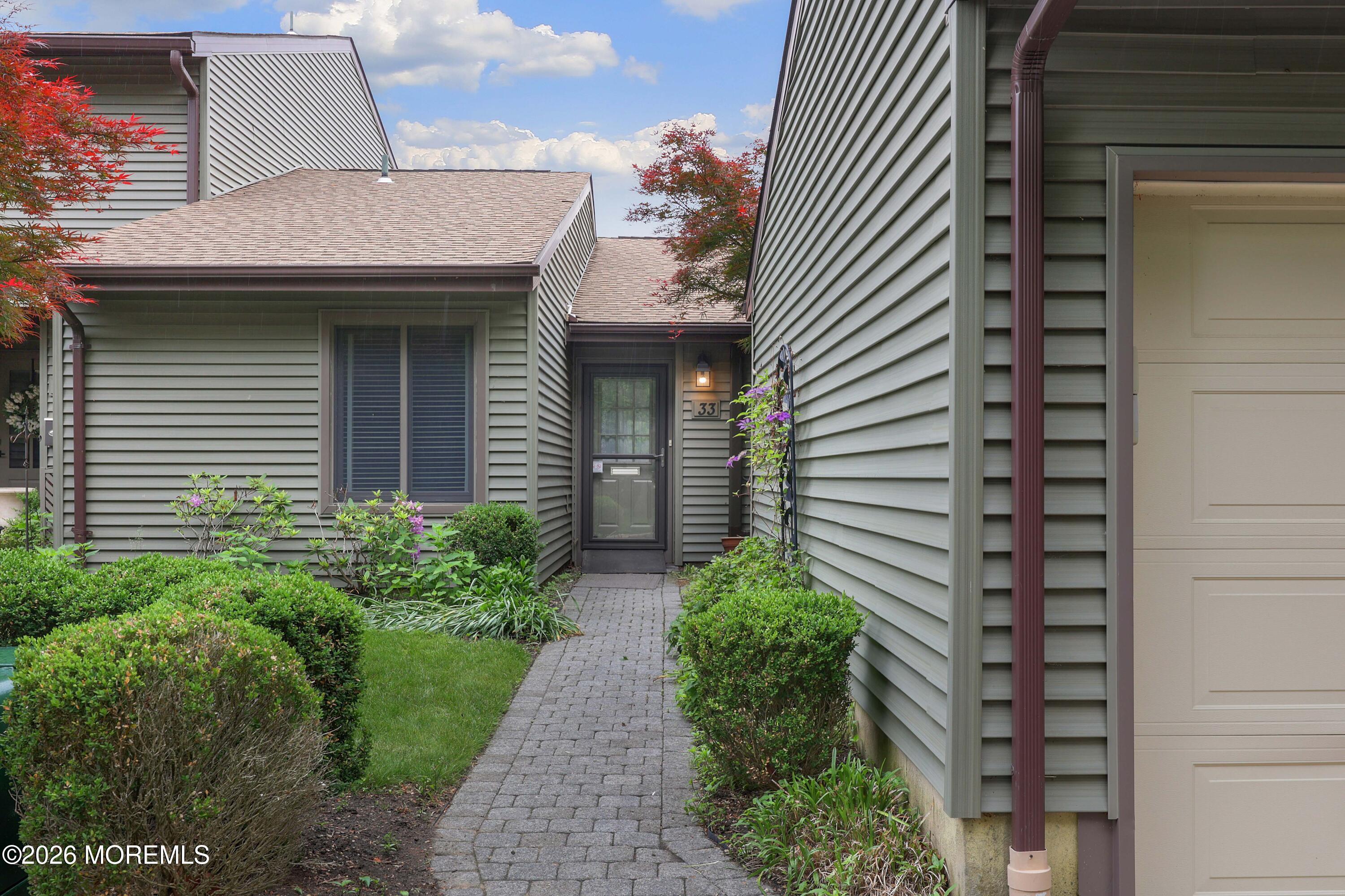 Image 1: 33 Andover Ct.