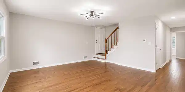 Image 3: Interior 1