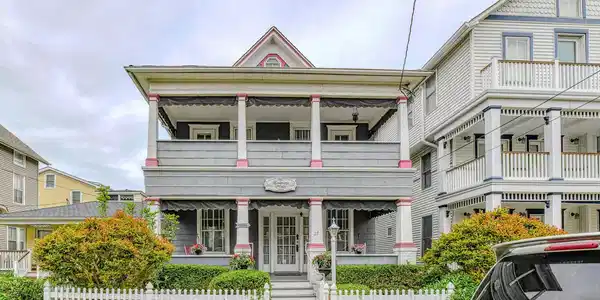 27 Embury Avenue