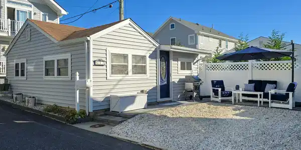 17 E Shore Way