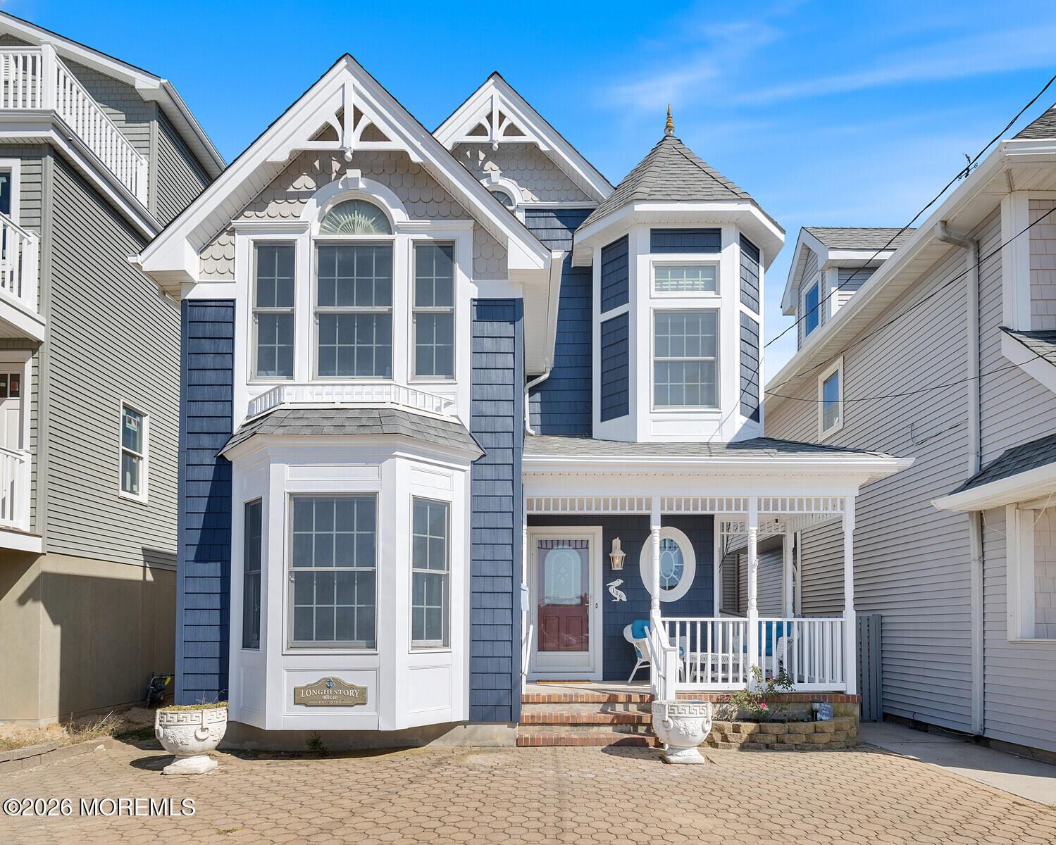 Image 2: 05_116_Sunset_Dr11_mls