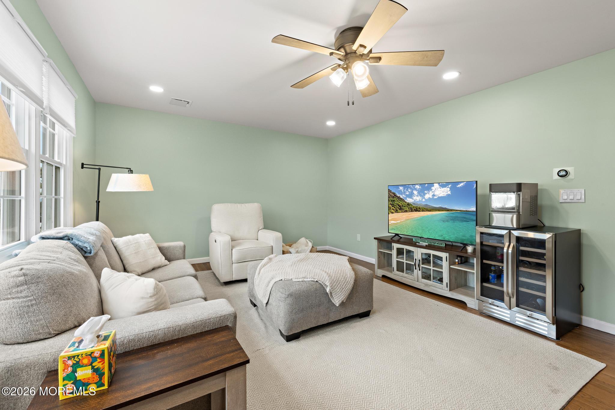 Image 3: 1201 Ocean Ave #108 (22)