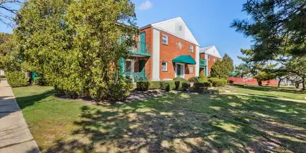 65 Cedar Avenue Unit D7