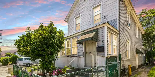 58 4th Avenue