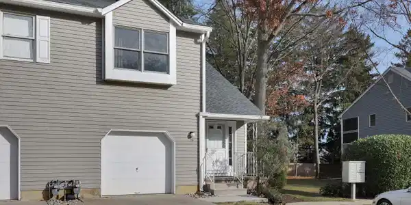13 Mayfair Court