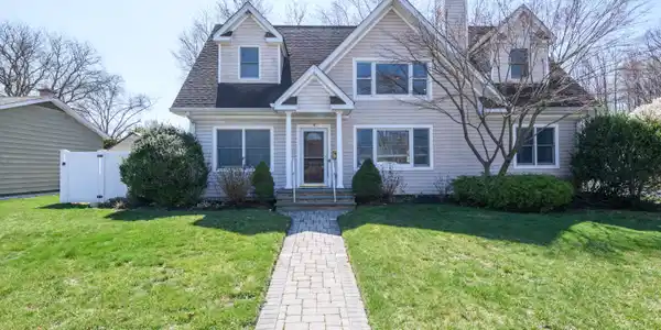 18 Belmar Avenue