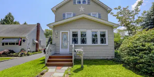 18 Holly Street