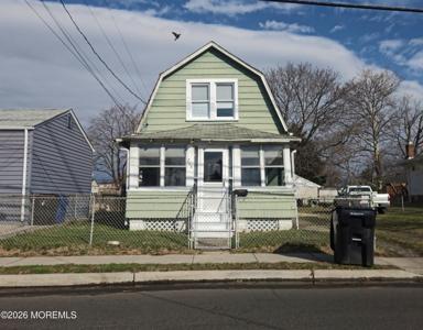 248 Thompson Avenue