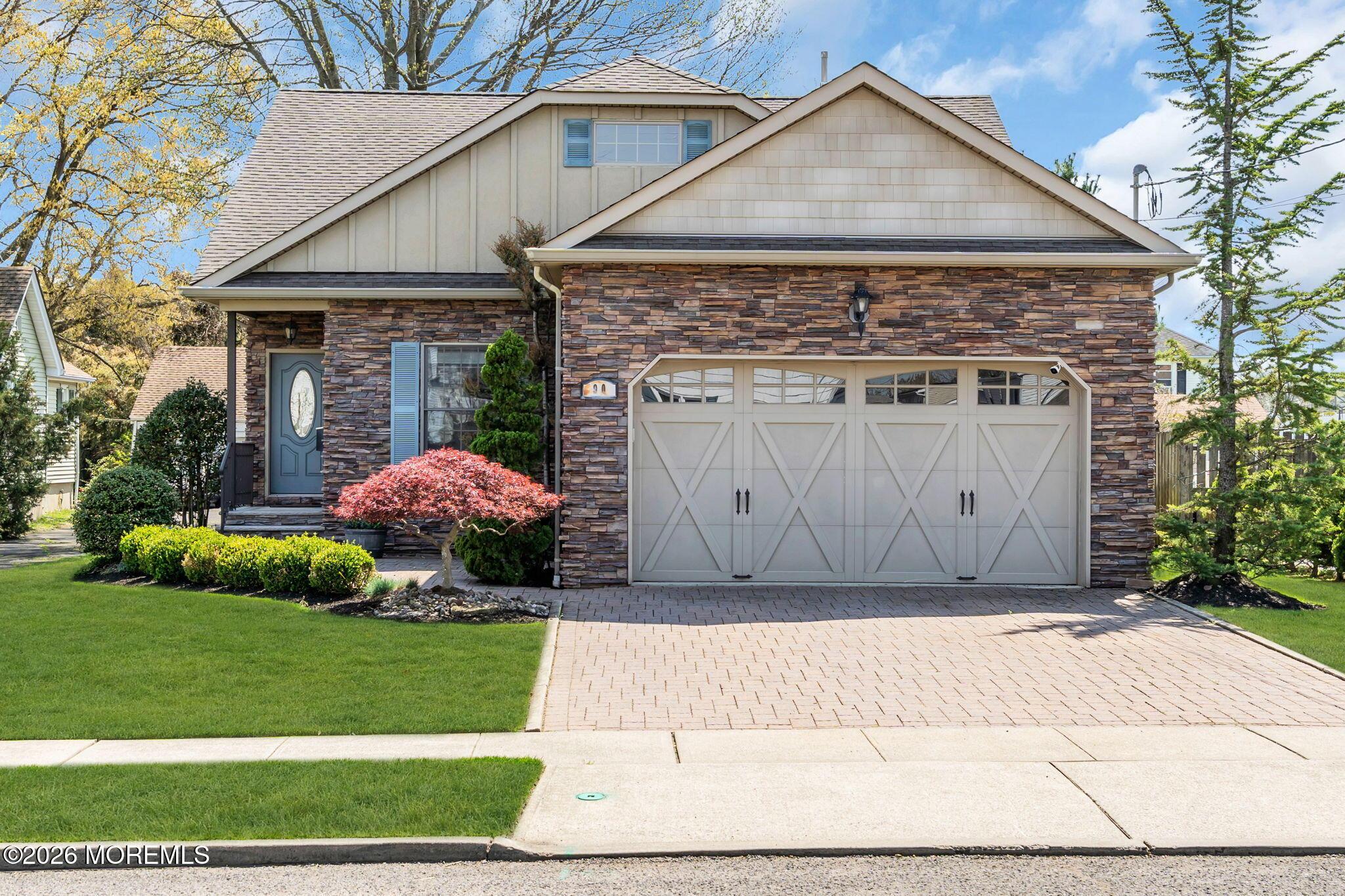 Image 1: 1-web-or-mls-DSC00825-1