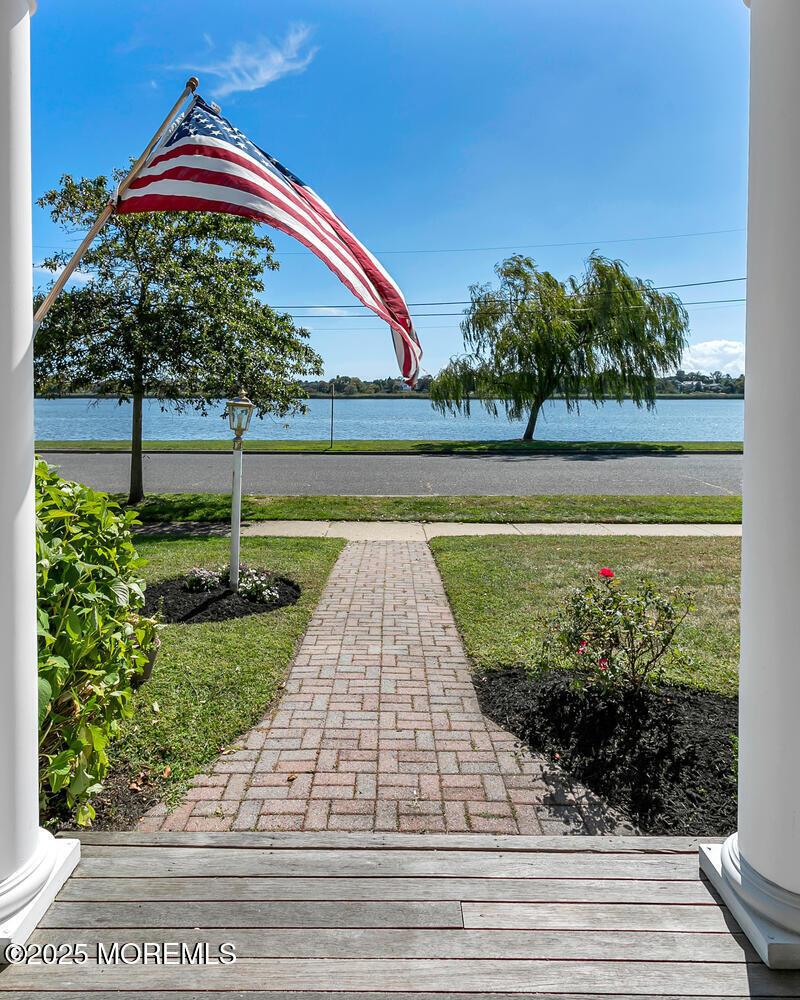 Image 3: 306 Ocean Rd Spring Lake NJ-large-002-00
