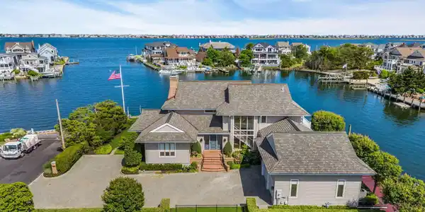 787 Princeton Avenue