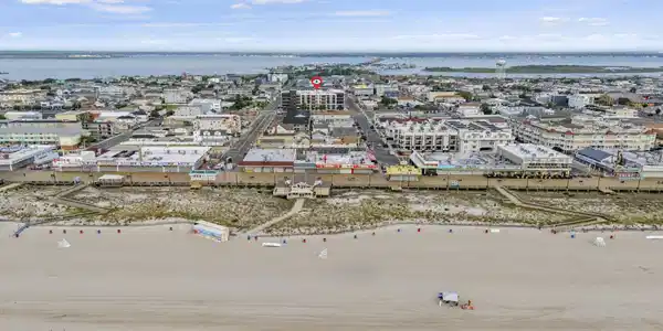 Image 3: 401 Blvd, Drone (11)