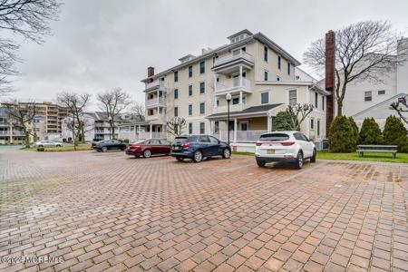 317 6th Avenue Unit 302