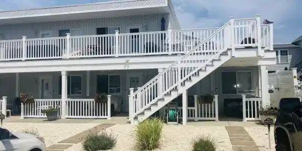2307 Grand Central Avenue Unit 10