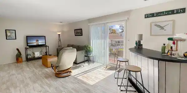1606 Main Street Unit R207