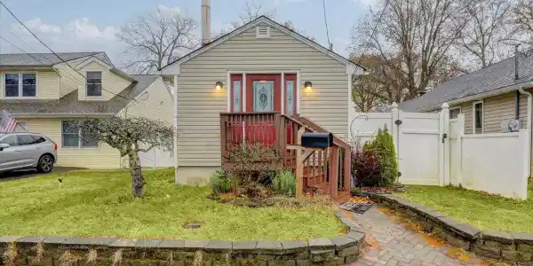 15 York Avenue