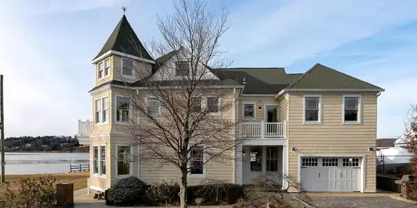 14 Hunt Street