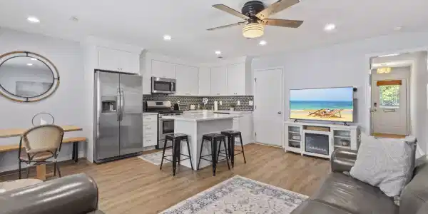 911 Beach Avenue