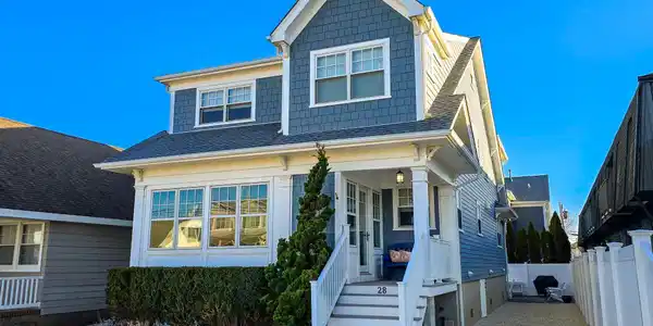 28 Bryn Mawr Avenue