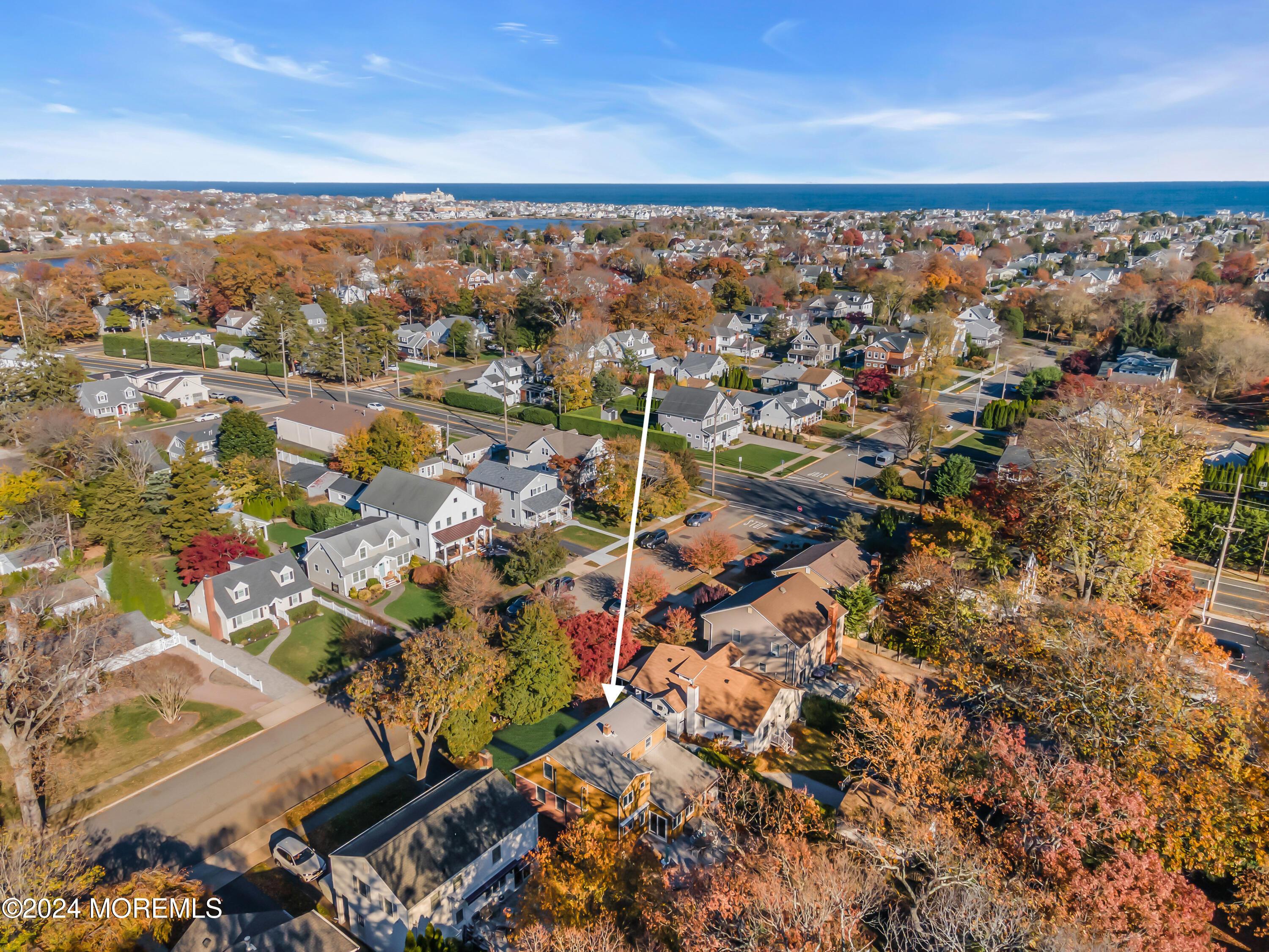 Image 2: 070_arrow_0285-1_662_651