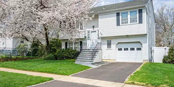 864 Malden Drive