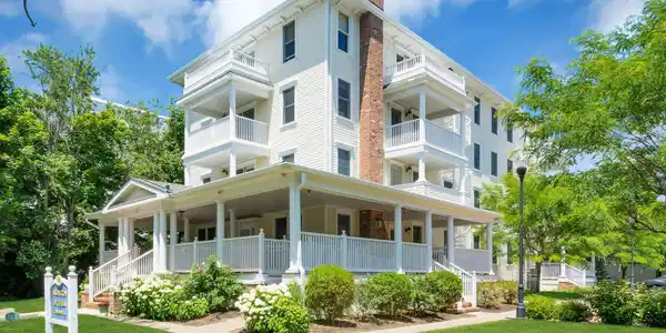 317 6th Avenue Unit 302