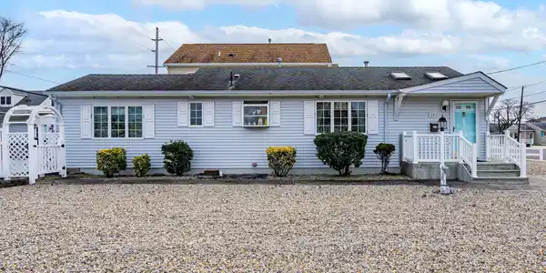 1966 Railway Avenue