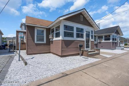 253 Ocean Avenue N