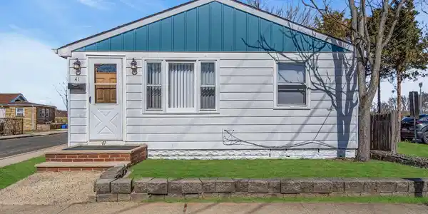 41 Shore Boulevard