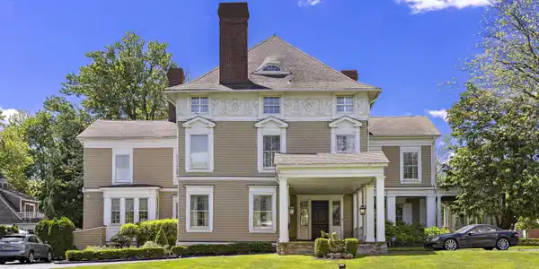 39 River Avenue