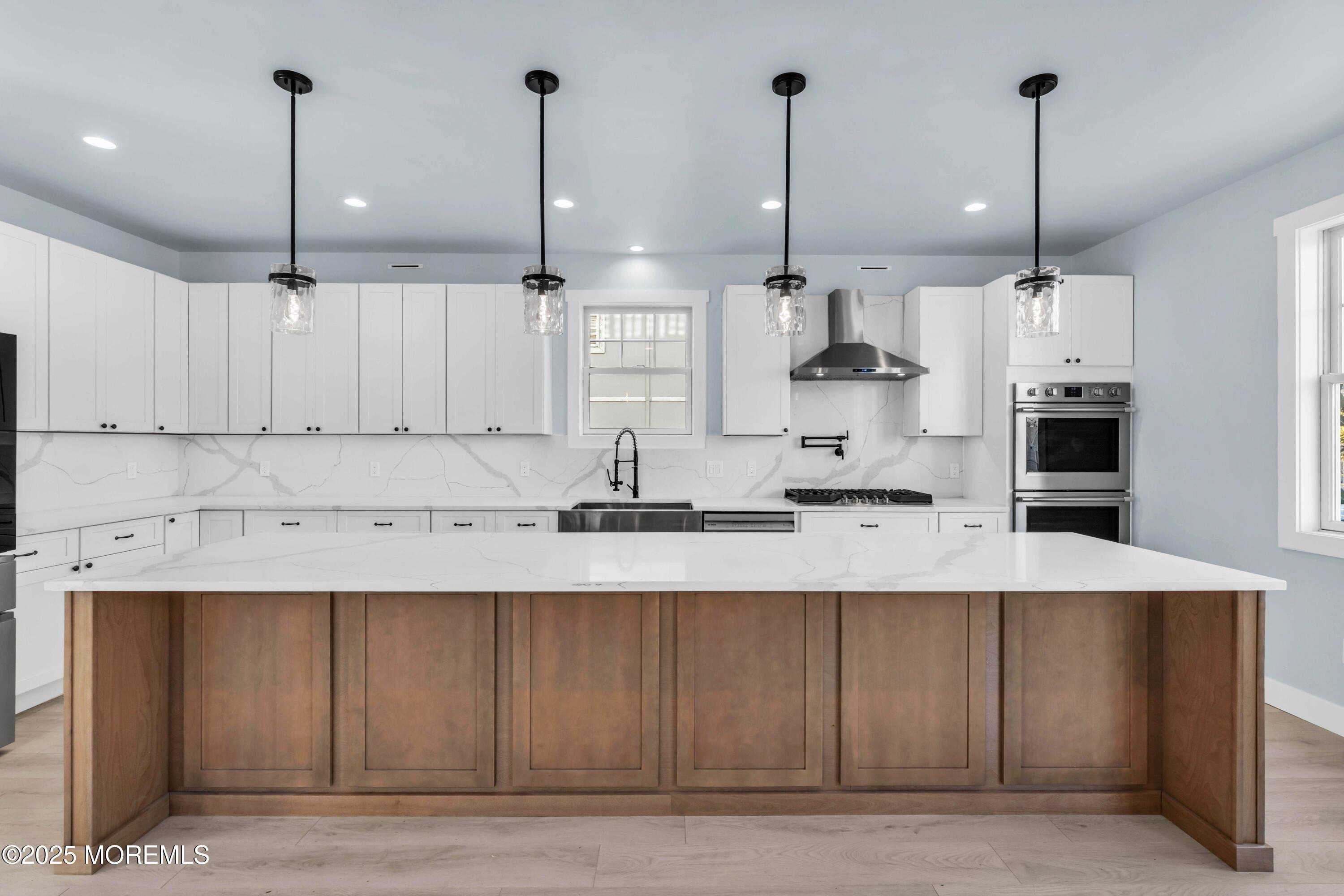 Image 2: HOM02643 copy